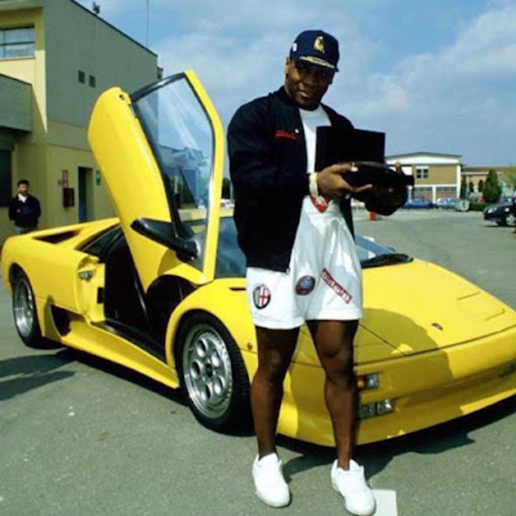 Meet your Posher, Nico - Picture 1 of 1